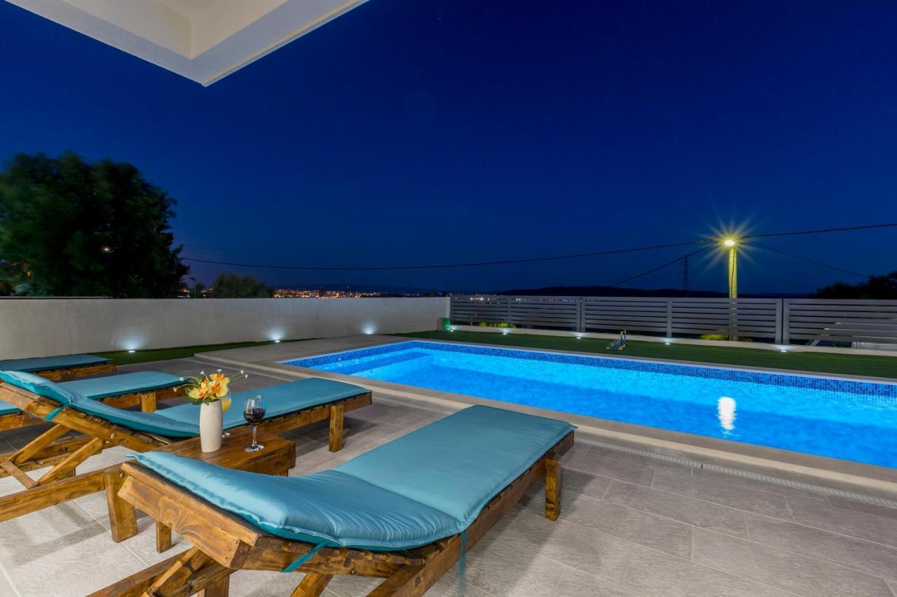 Luxury Villa La Nonna Ana - Heated Pool, Sea View, Near Split Kaštela المظهر الخارجي الصورة